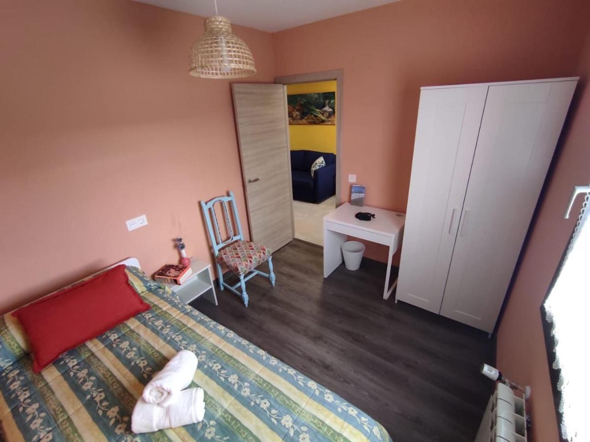 Apartamentos Turisticos Las 3 Golondrinas Peñafiel Exterior foto