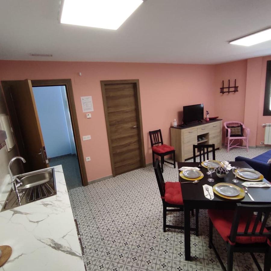 Apartamentos Turisticos Las 3 Golondrinas Peñafiel Exterior foto